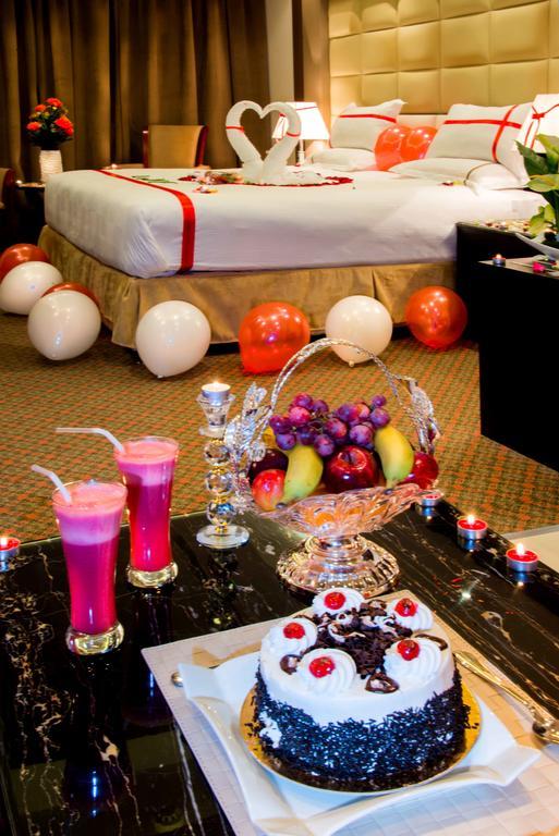 Al Yamama Palace Hotel Suites Эр-Рияд Номер фото